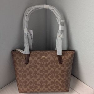 NWT Coach CBT18 Fiona Zip Tote BagIn Signature Canvas IM/Tan/Brown